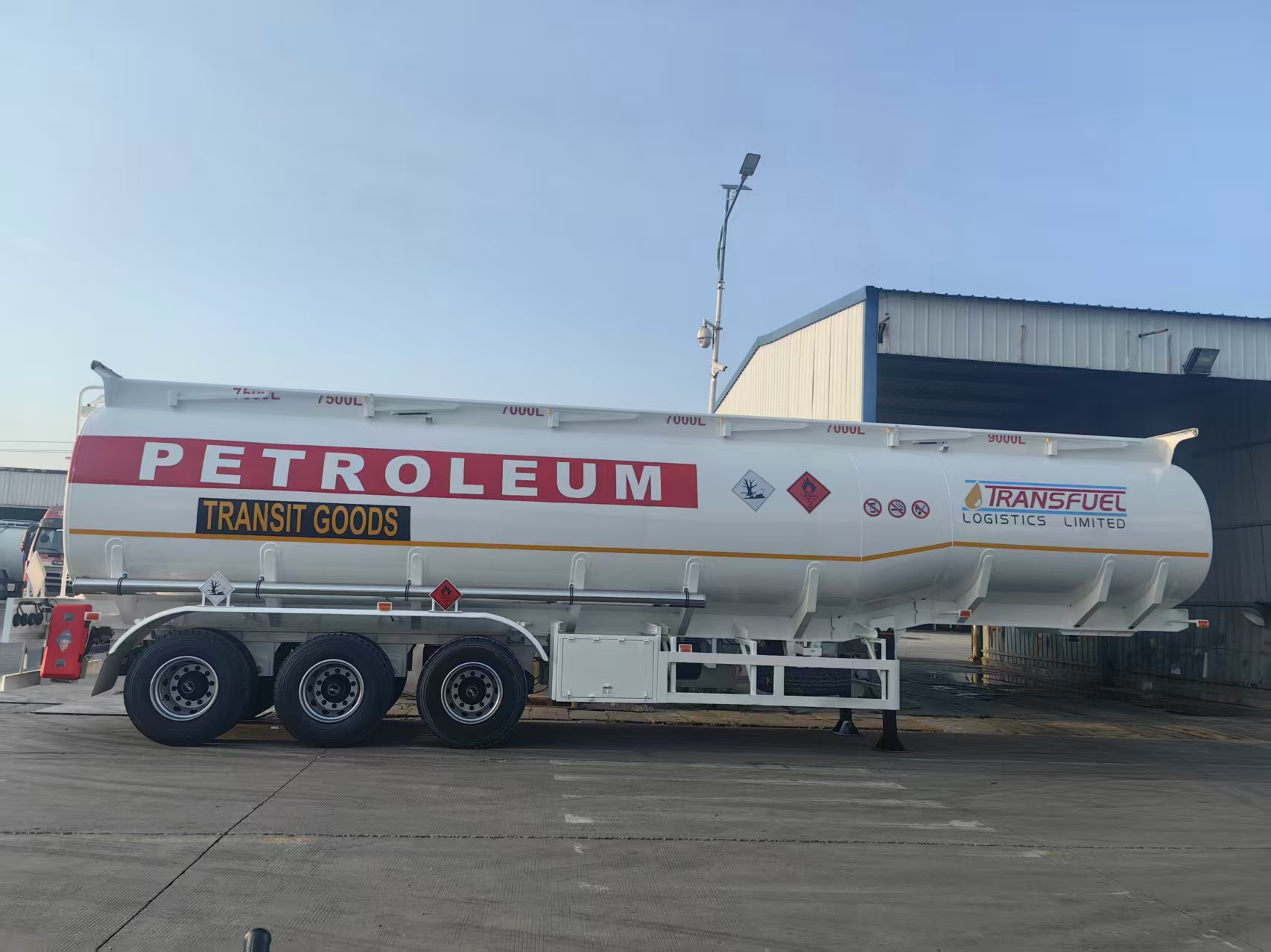 Shengrun overseas-customized tri-axle aluminum alloy liquid tank semi-trailer